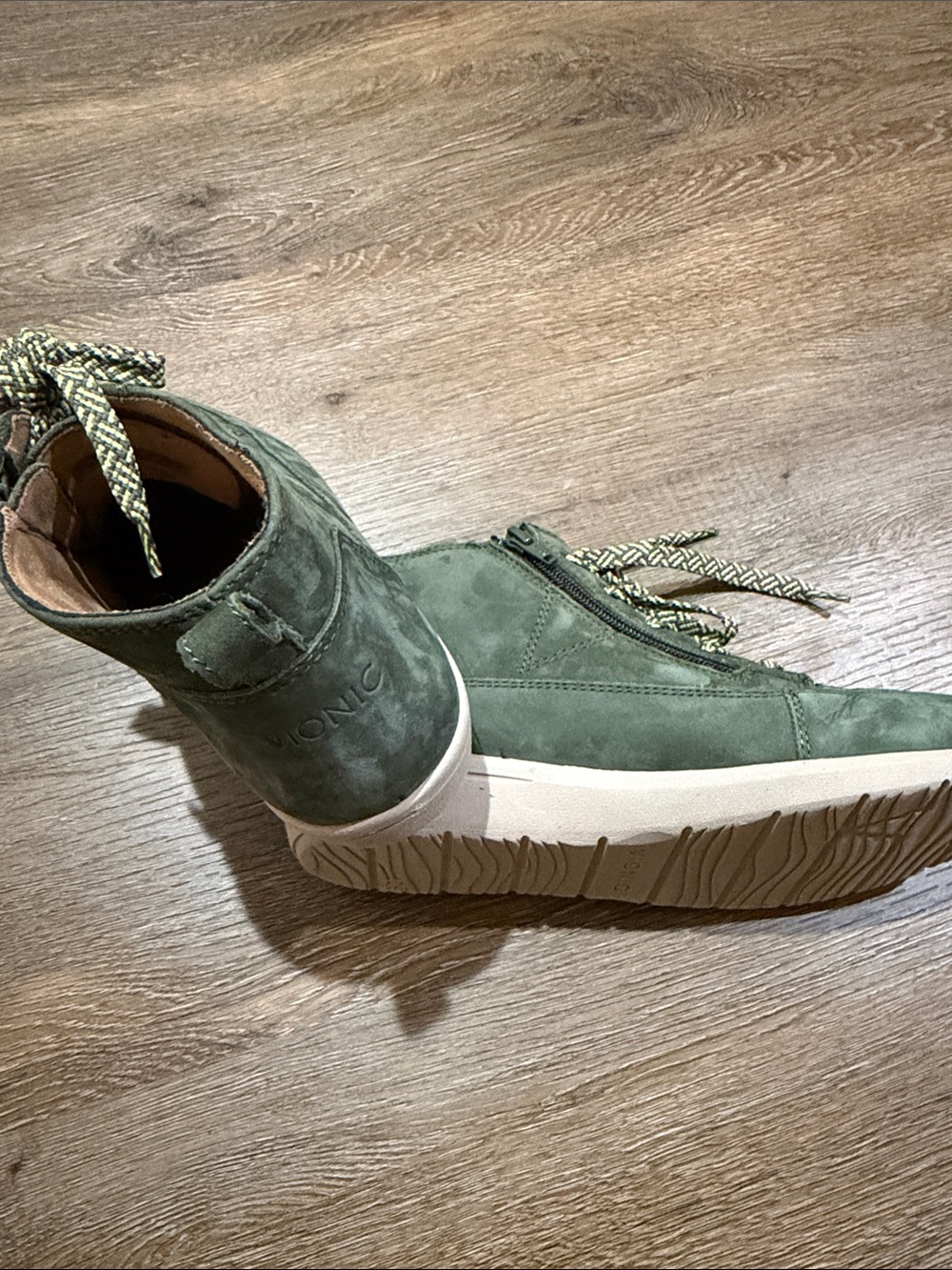 Vionic Magnolia Shawna Short Boot in Olive Green w/ Zip Side Closure - 8.5 WIDE - Picture 7 of 12